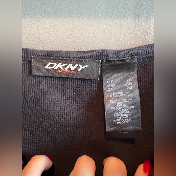 DKNY jeans red hoodie size S and black lace camisole size XS - Picture 6 of 9